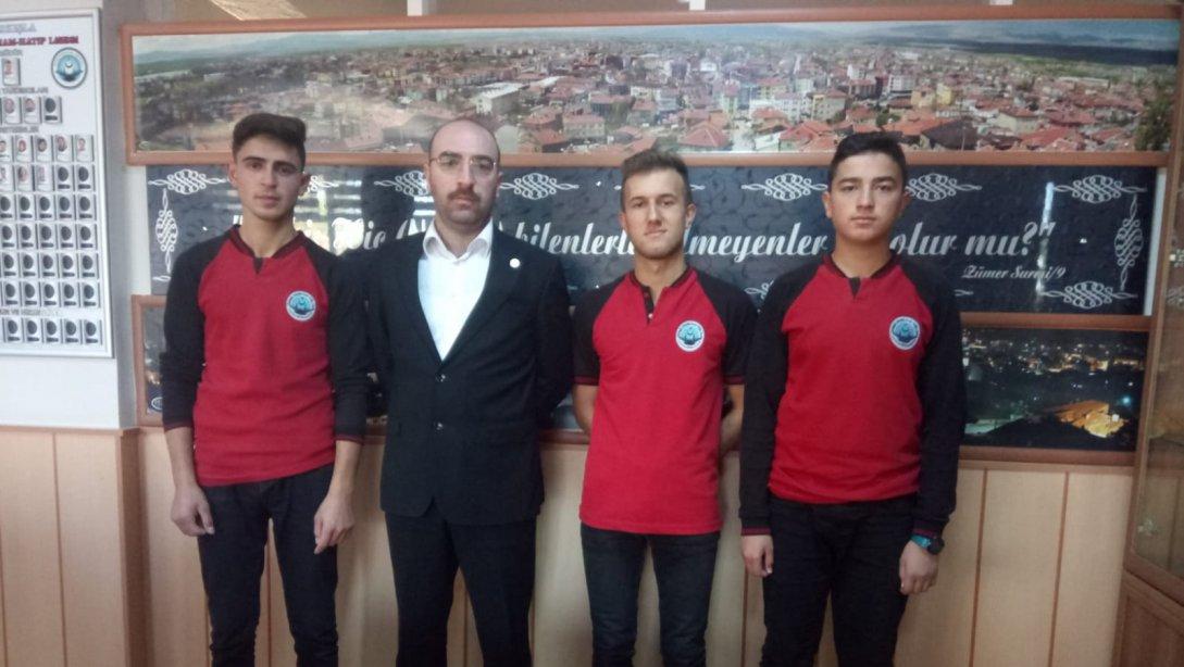Türkiye Okullar Arası Zeka Oyunları Şampiyonaaında Şarkışladan büyük başarı 