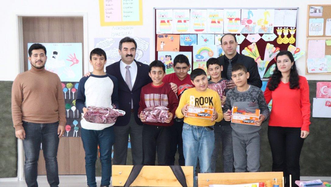 Belediye Başkanımız Sayın Ahmet Turgay Oğuz Şehit Nurcan Karakaya Ortaokulunu Ziyaret Etti
