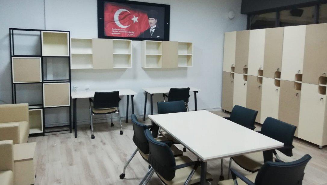 Şehit Kaymakam Muhammet Fatih Safitürk İHO'da Öğretmenler Odası Yenilendi