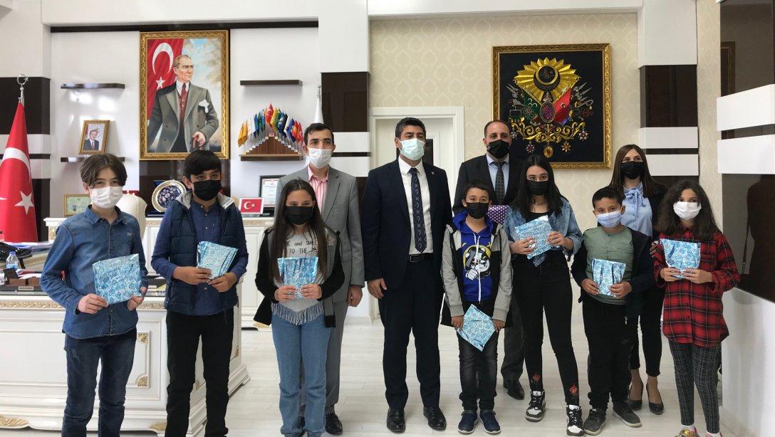 Şehit Nurcan Karakaya Ortaokulundan TÜBİTAK 2204 Proje Yarışmasında Büyük Başarı