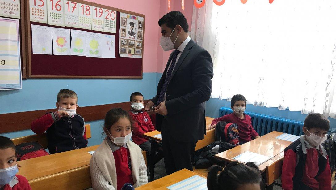 Kaymakamımız Sayın Gökhan DOLAŞ'dan Okullarımıza Ziyaret