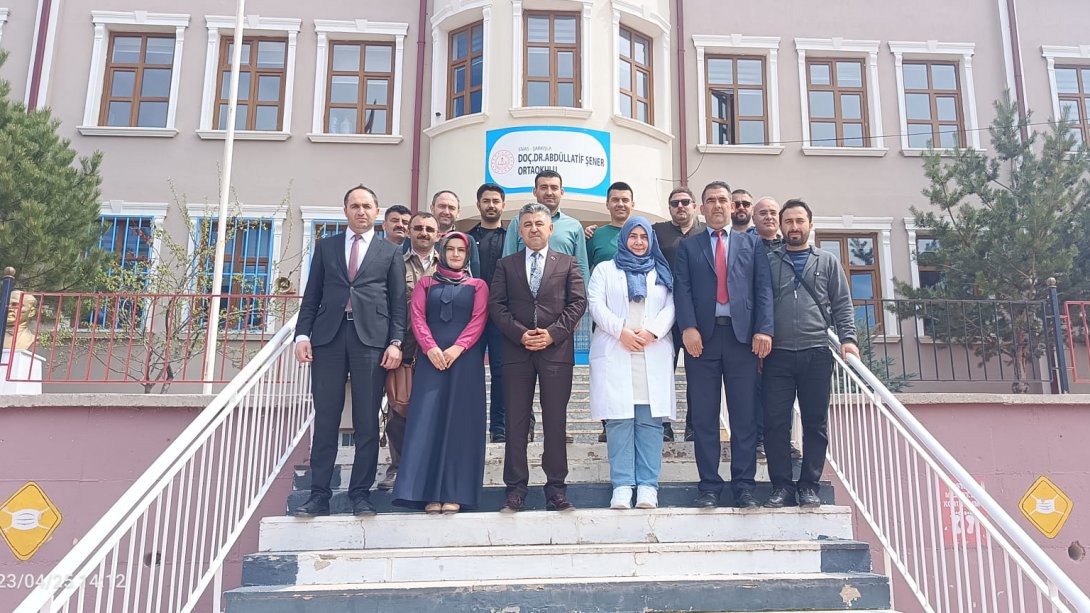 Doç.Dr.Abdullatif Şener Ortaokulu ve Milli Egemenlik İlkokuluna Ziyaret
